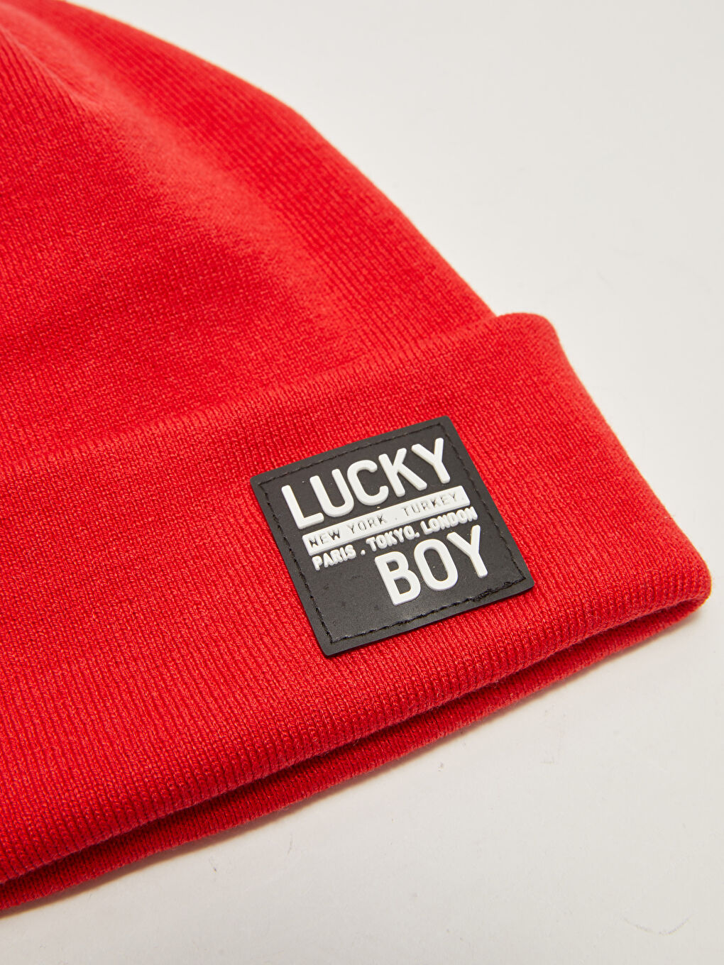 Kırmızı Etiket Baskılı Erkek Çocuk Triko Bere-1