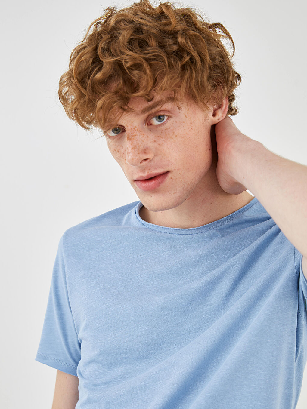 Mavi Bisiklet Yaka Kısa Kollu Basic Penye Erkek Tişört