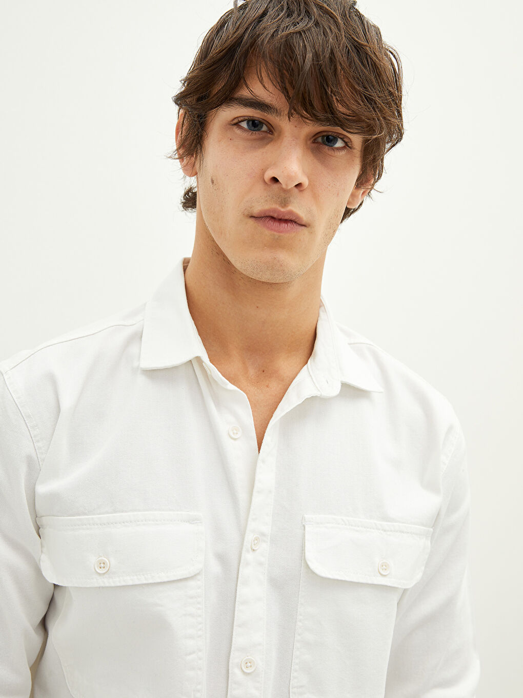 قميص جينز رجالي بأكمام طويلة وقصة عادية-3