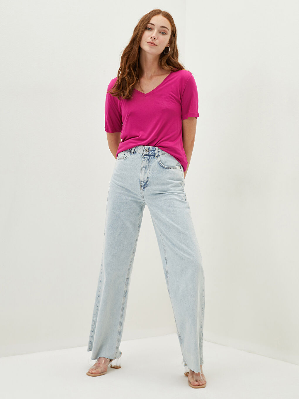 Fuşya V Yaka Düz Kısa Kollu Viskon Kadın Tişört-2