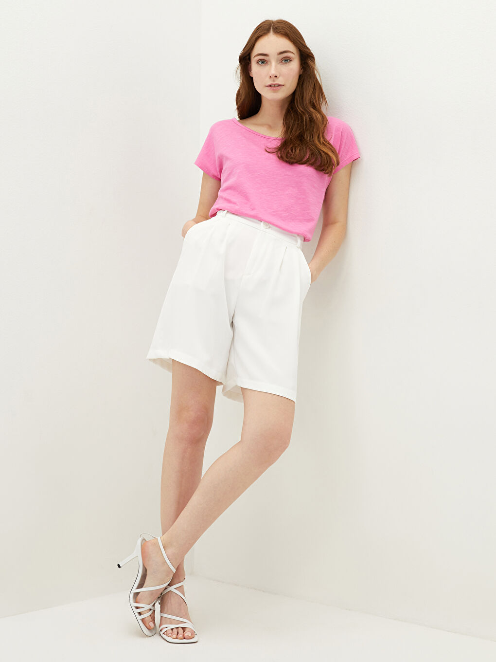 Pembe Bisiklet Yaka Düz Kısa Kollu Kadın Tişört-3