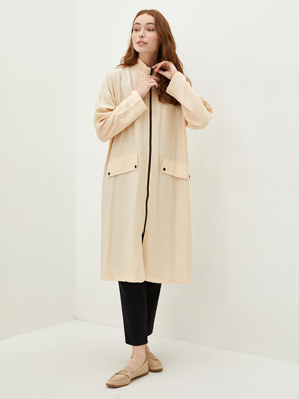 تونيك نسائي بأوفرسايز بياقة الجد وكم طويل بسيط-1