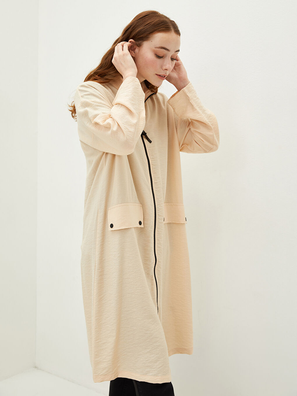 تونيك نسائي بأوفرسايز بياقة الجد وكم طويل بسيط-3