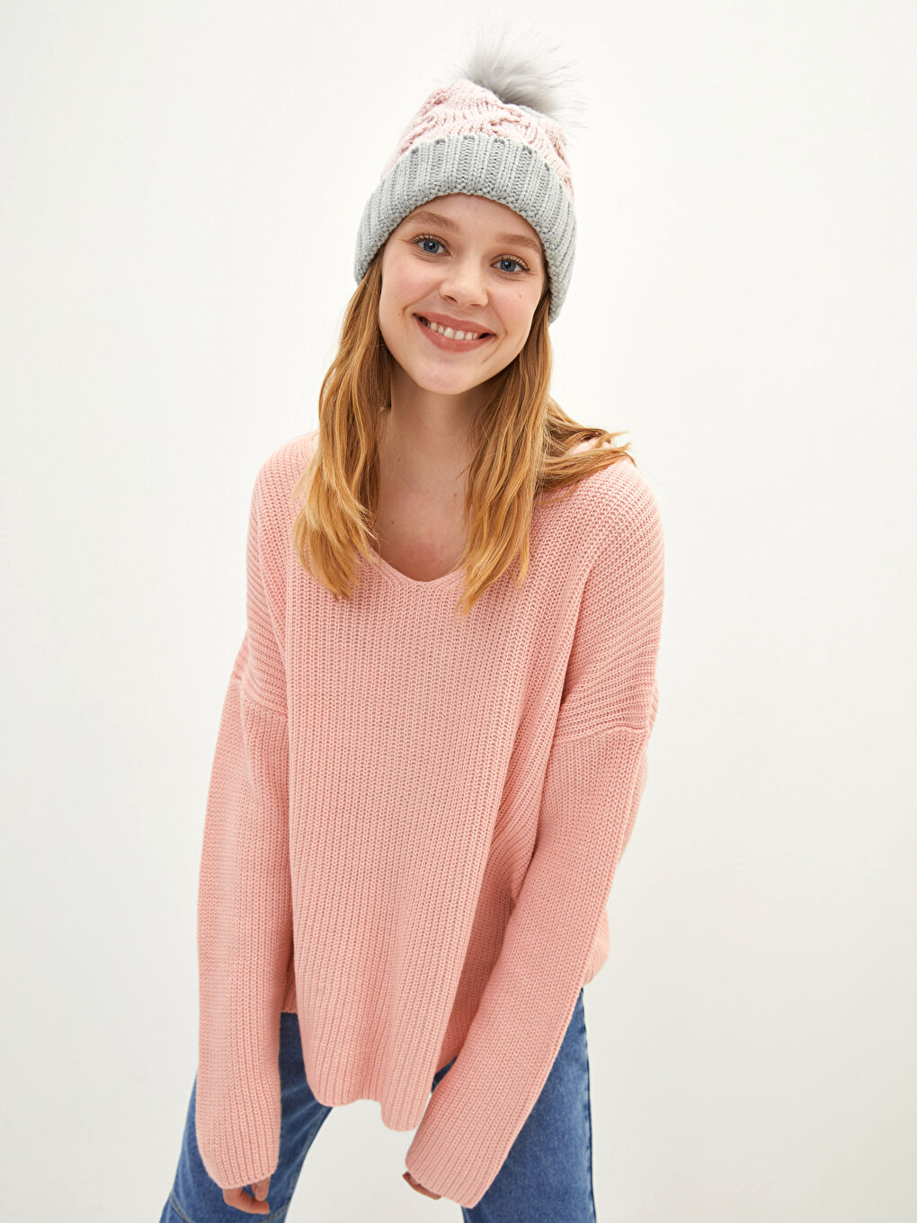 Әйелдерге арналған помпонды трикотаж тоқыма бини шапкасы-1