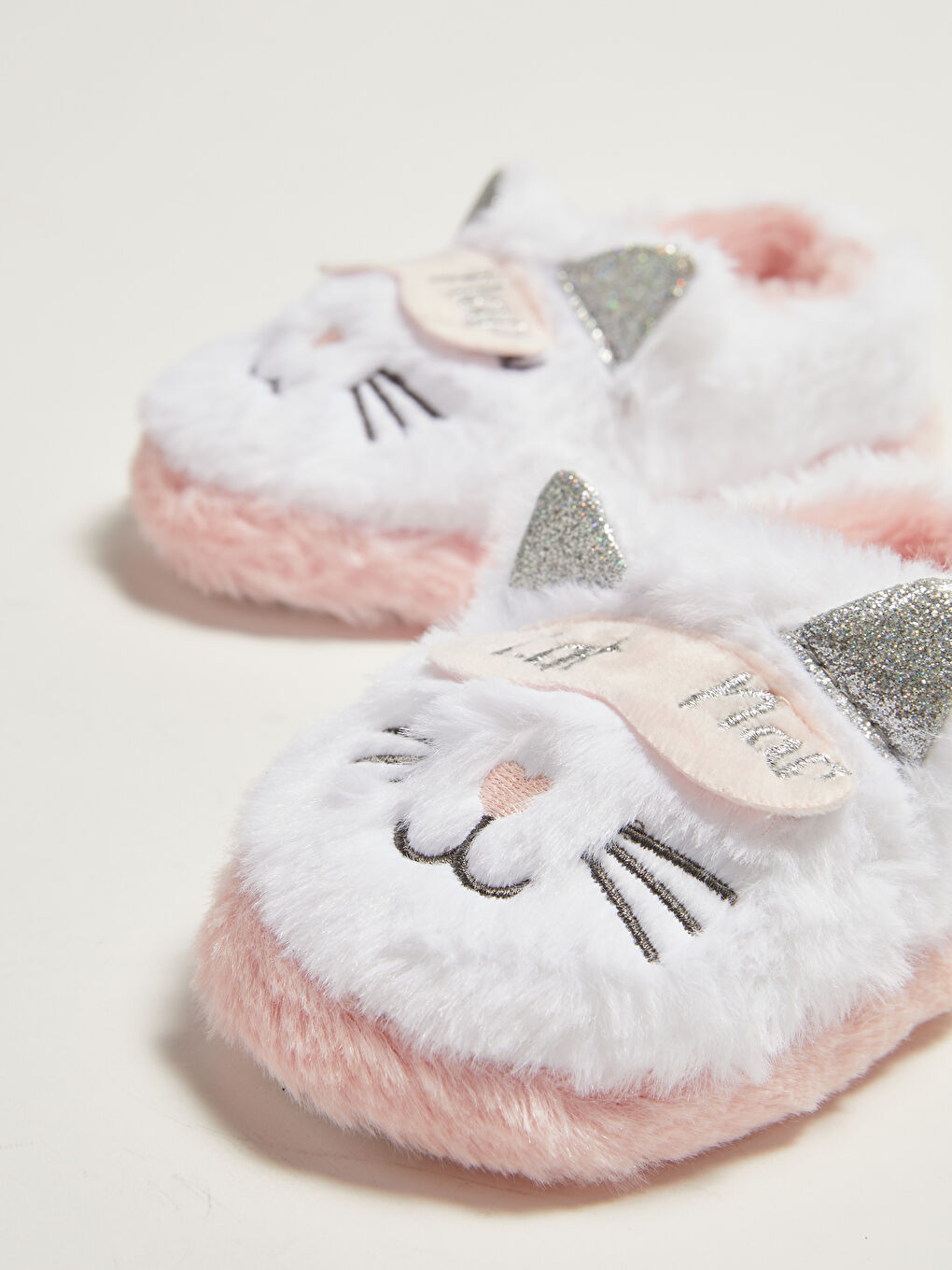 Тапочки для малышек девочек с вышивкой и меховой подкладкой-4