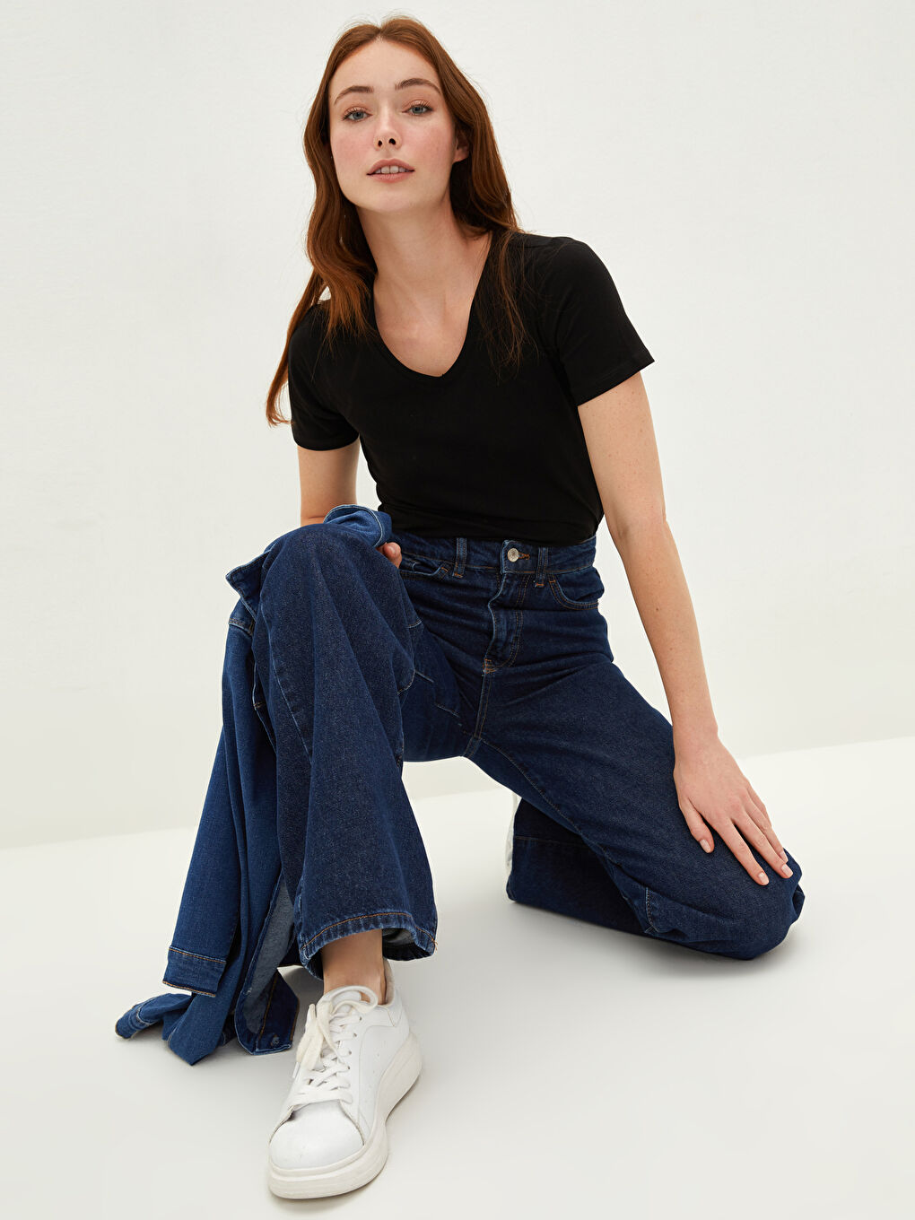 V Neck Straight Short Sleeve Cotton Women's T-Shirt-3