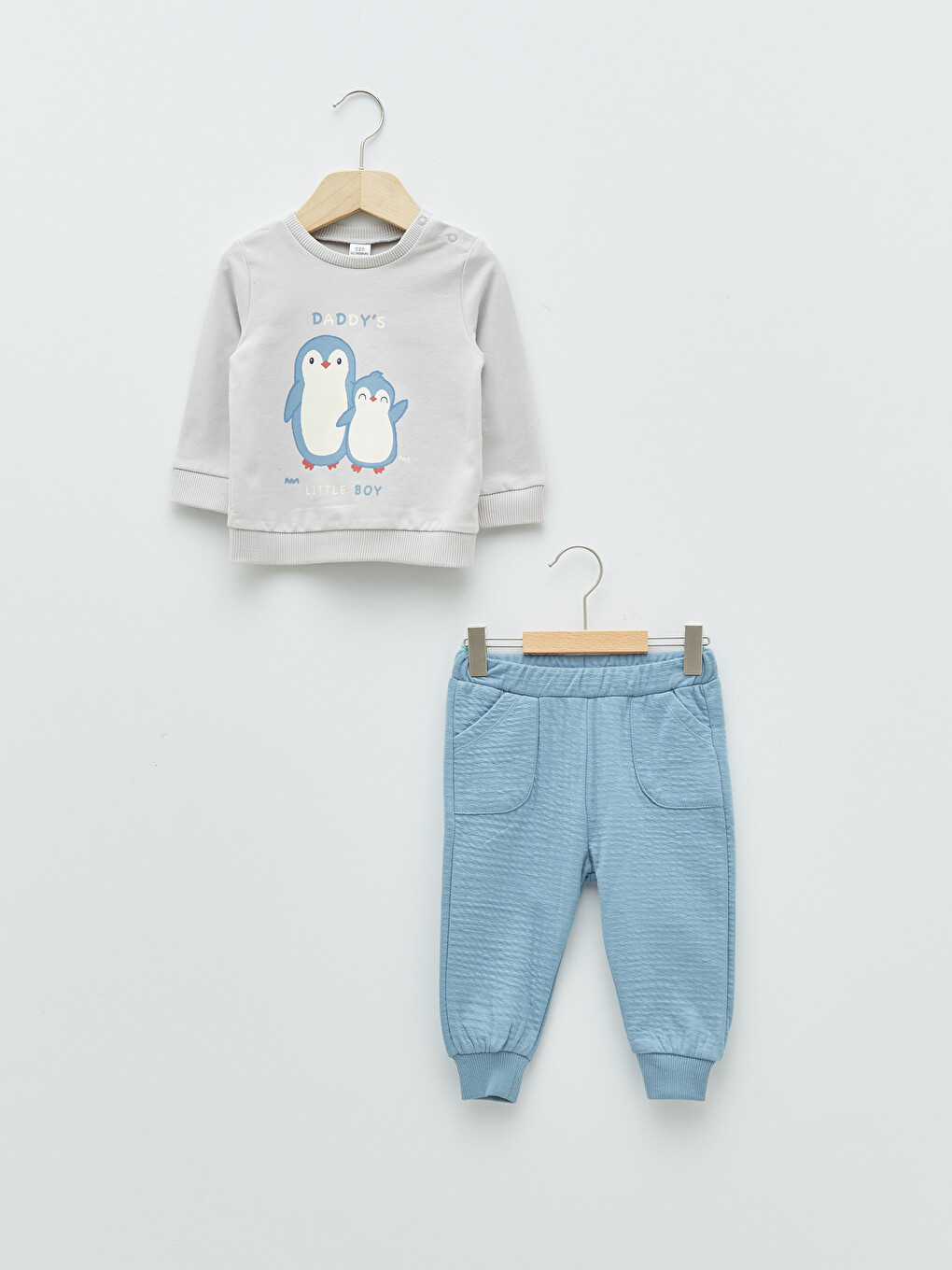 Ensemble Bébé Garçon – Sweat-shirt Manches Longues + Jean Déchiré – Taille 6 à 24 Mois – Confortable Et Tendance