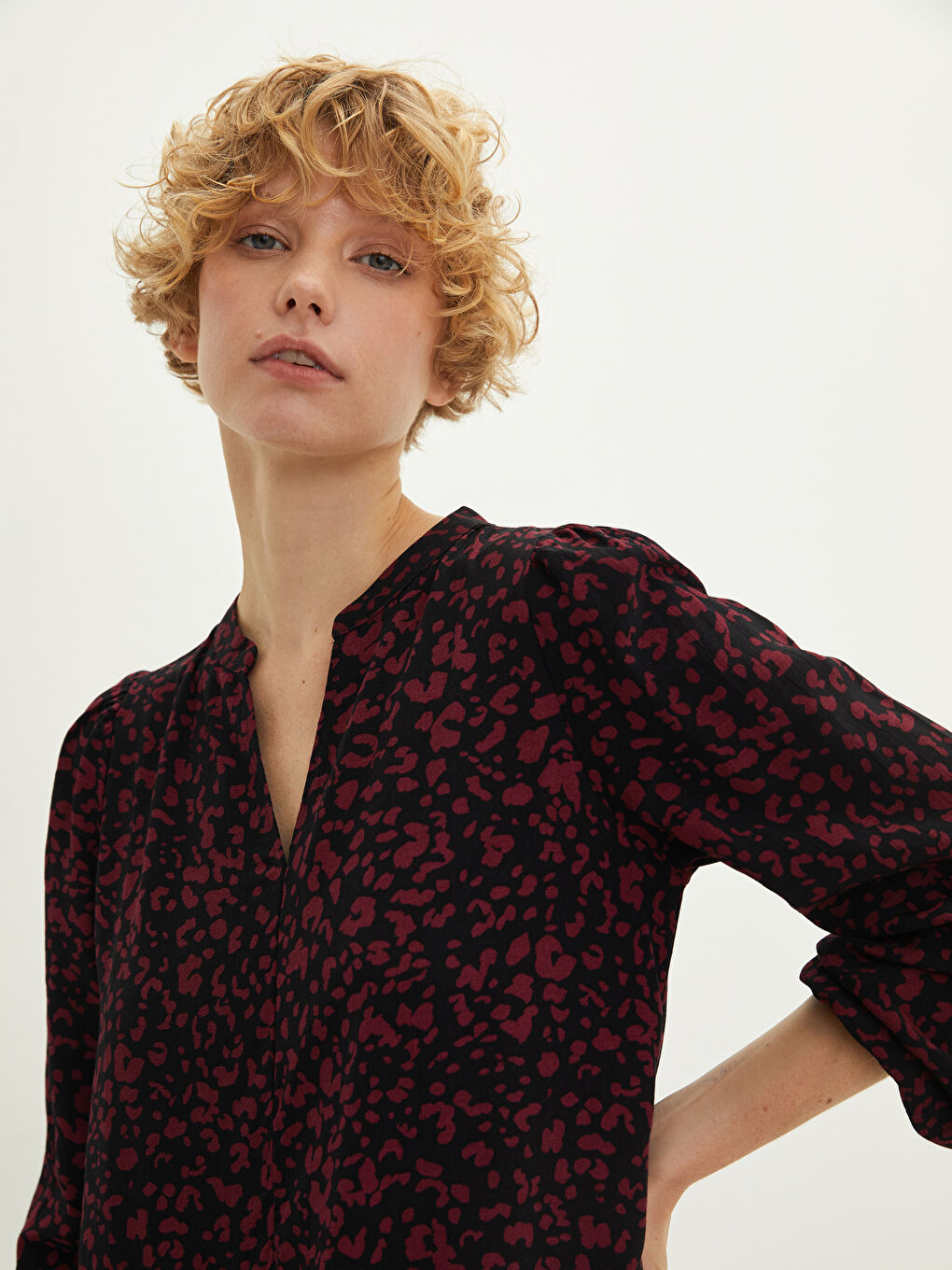 Bordo V Yaka Desenli Uzun Kollu Viskon Kadın Elbise-3