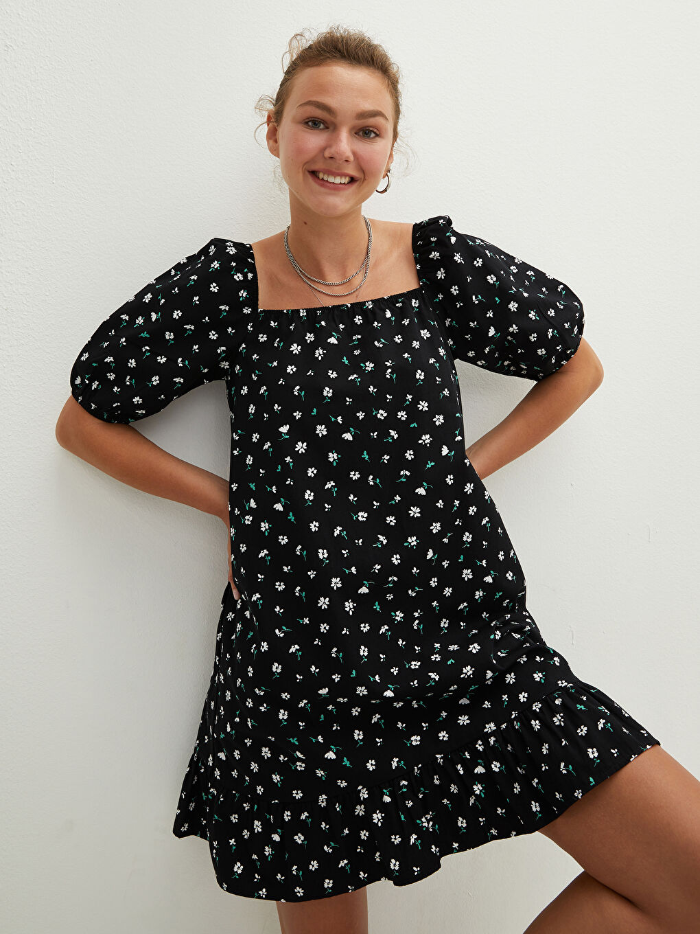 Quadratischer Kragen Blumiges Kurzarm Popeline Kleid für Damen-1