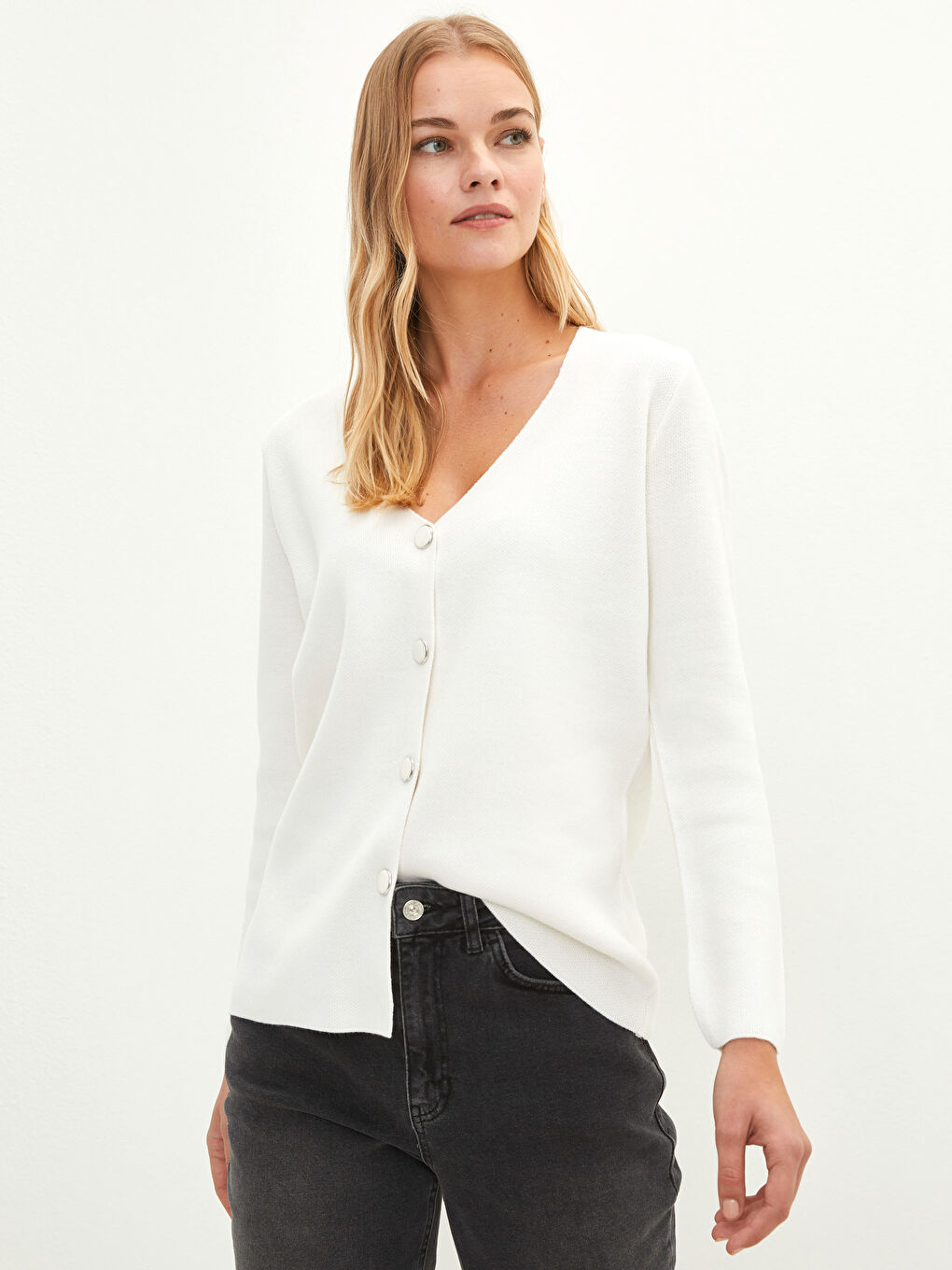 Ekru V Yaka Kadın Triko Hırka-1