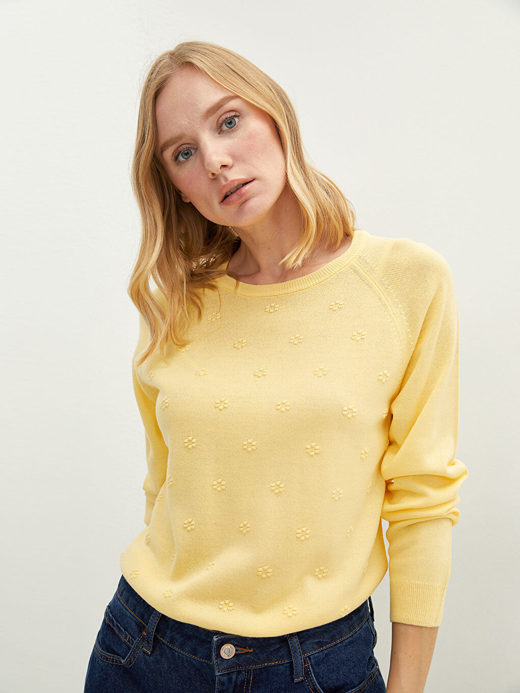 Crew Neck Embroidered Women's Knitwear Sweater