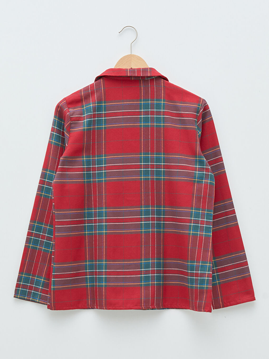 Комплект пижами с яка и каре за жени-8