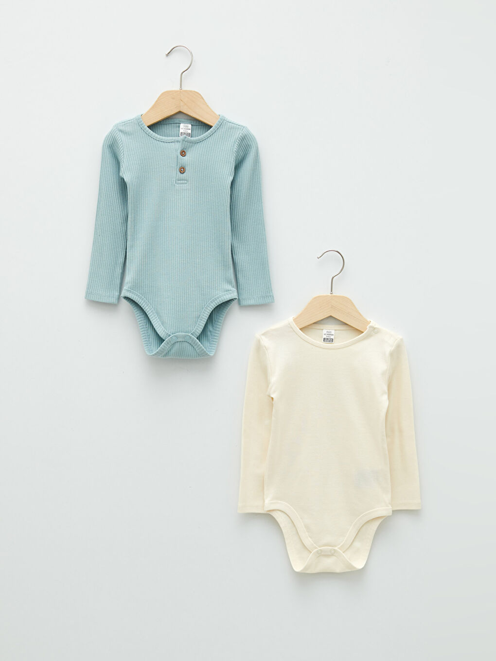 طقم بدلة جسم بيبي ولادي قطن بأكمام طويلة وياقة دائرية بزرار كباس قطعتين