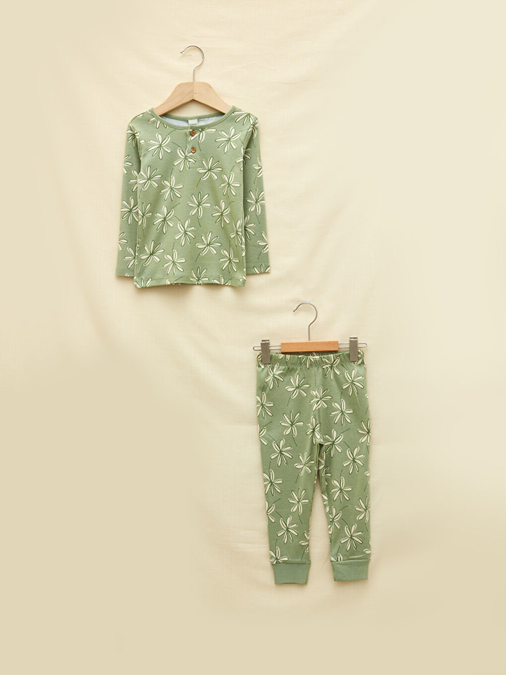 LCW baby Crew Neck Long Sleeve Patterned Baby Girl Pajama Set -W1BI28Z1-LRF