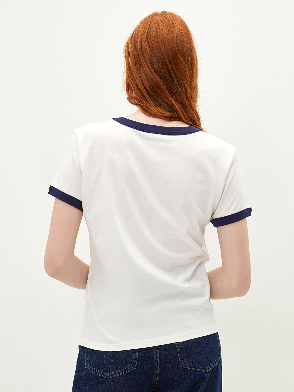 Ekru Bisiklet Yaka Baskılı Kısa Kollu Pamuklu Kadın Tişört-10