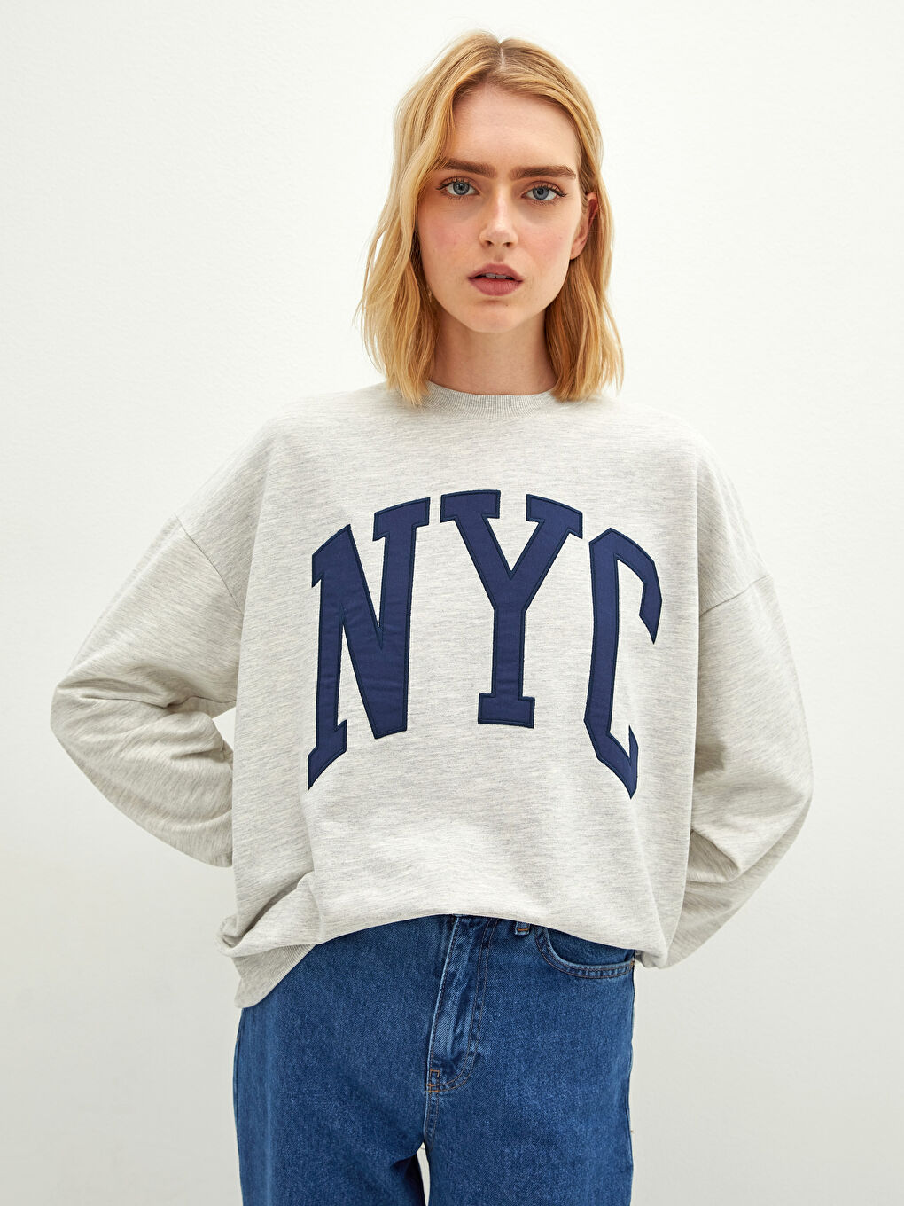 Gri Bisiklet Yaka Baskılı Uzun Kollu Kadın Sweatshirt-3