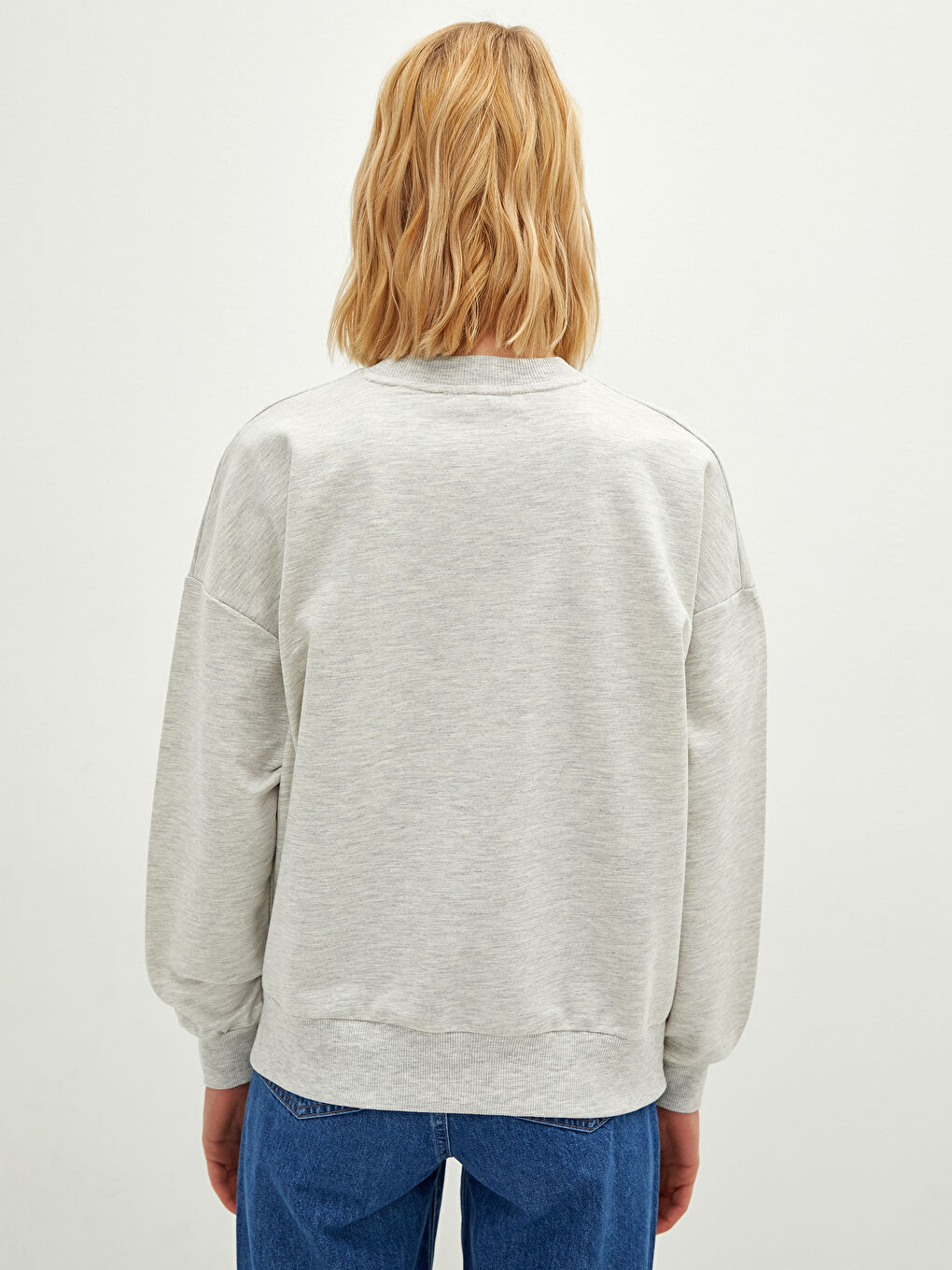 Gri Bisiklet Yaka Baskılı Uzun Kollu Kadın Sweatshirt-9