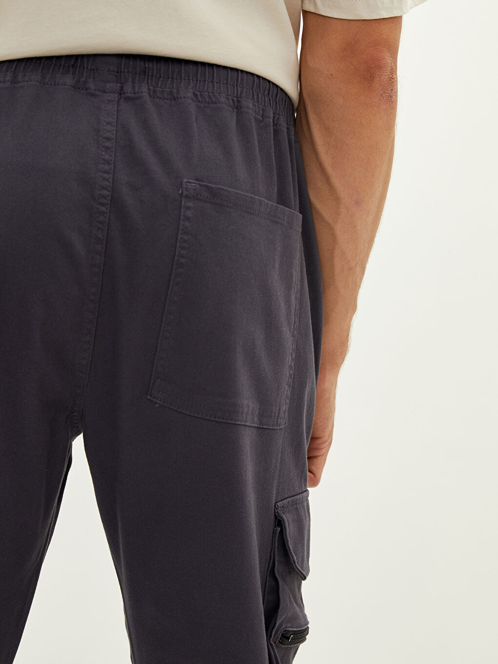 Standard Fit Men's Cargo Trousers-4