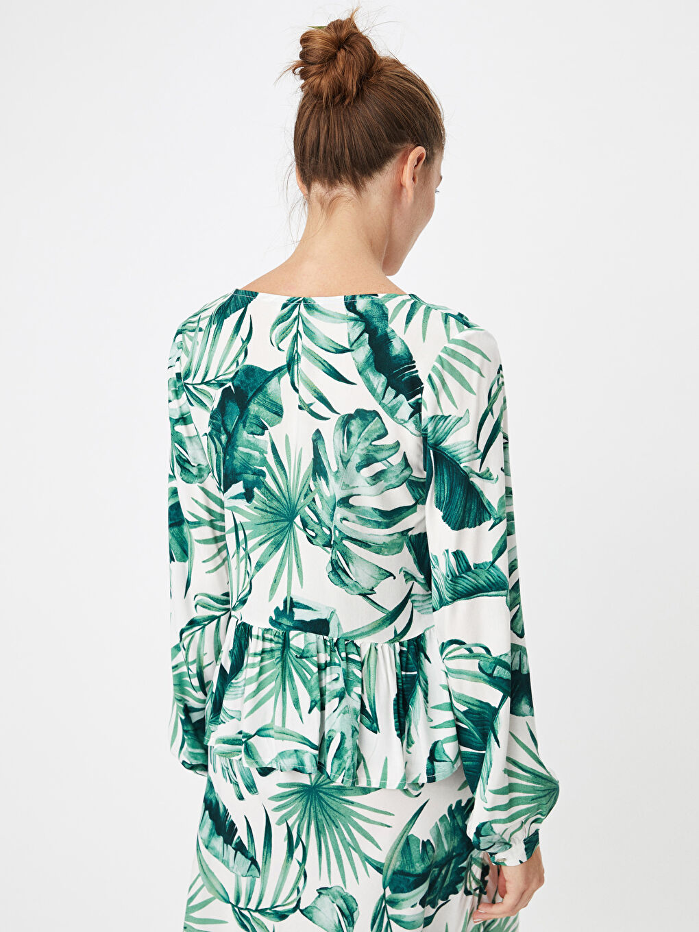 Yeşil V Yaka Desenli Önden Düğmeli Poplin Kadın Bluz-8