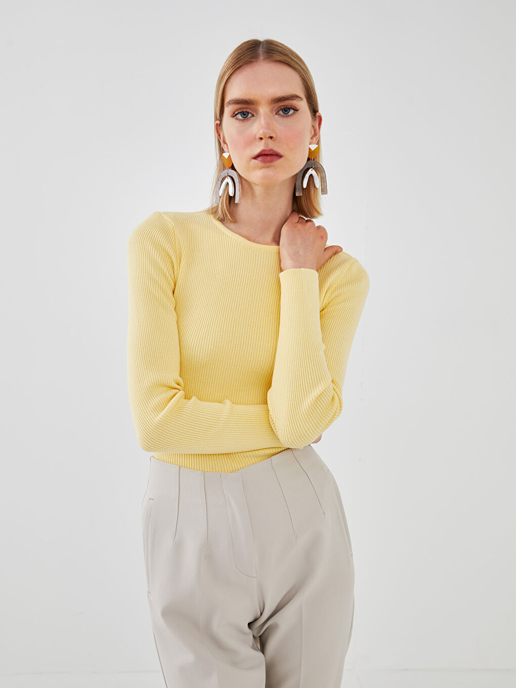 Sarı Bisiklet Yaka Crop Kadın Triko Kazak