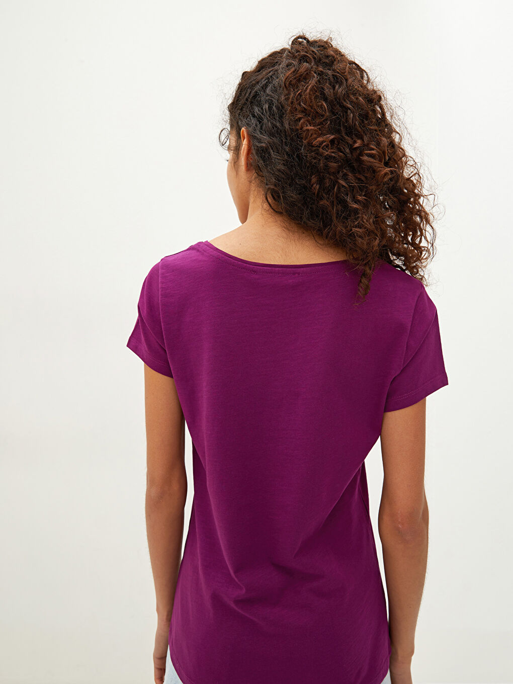 Mürdüm V Yaka Düz Kısa Kollu Kadın Tişört-4