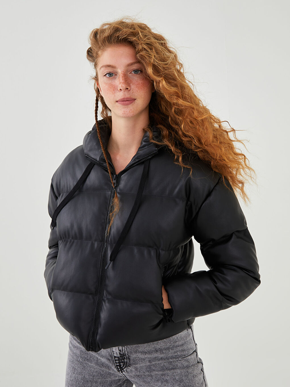 جاكيت منتفخ للسيدات بكابوش سادة بجيوب-5