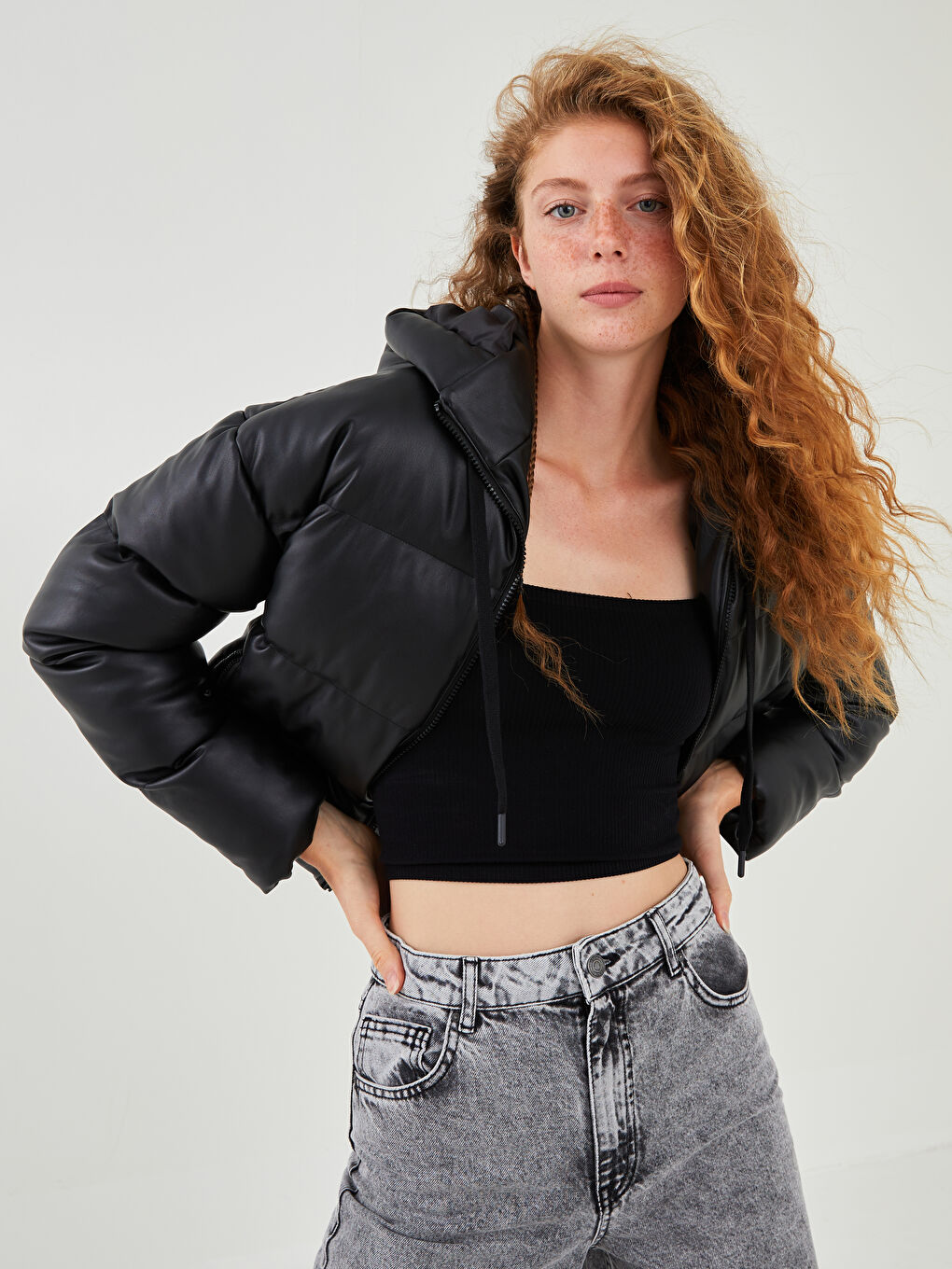 جاكيت منتفخ للسيدات بكابوش سادة بجيوب-3