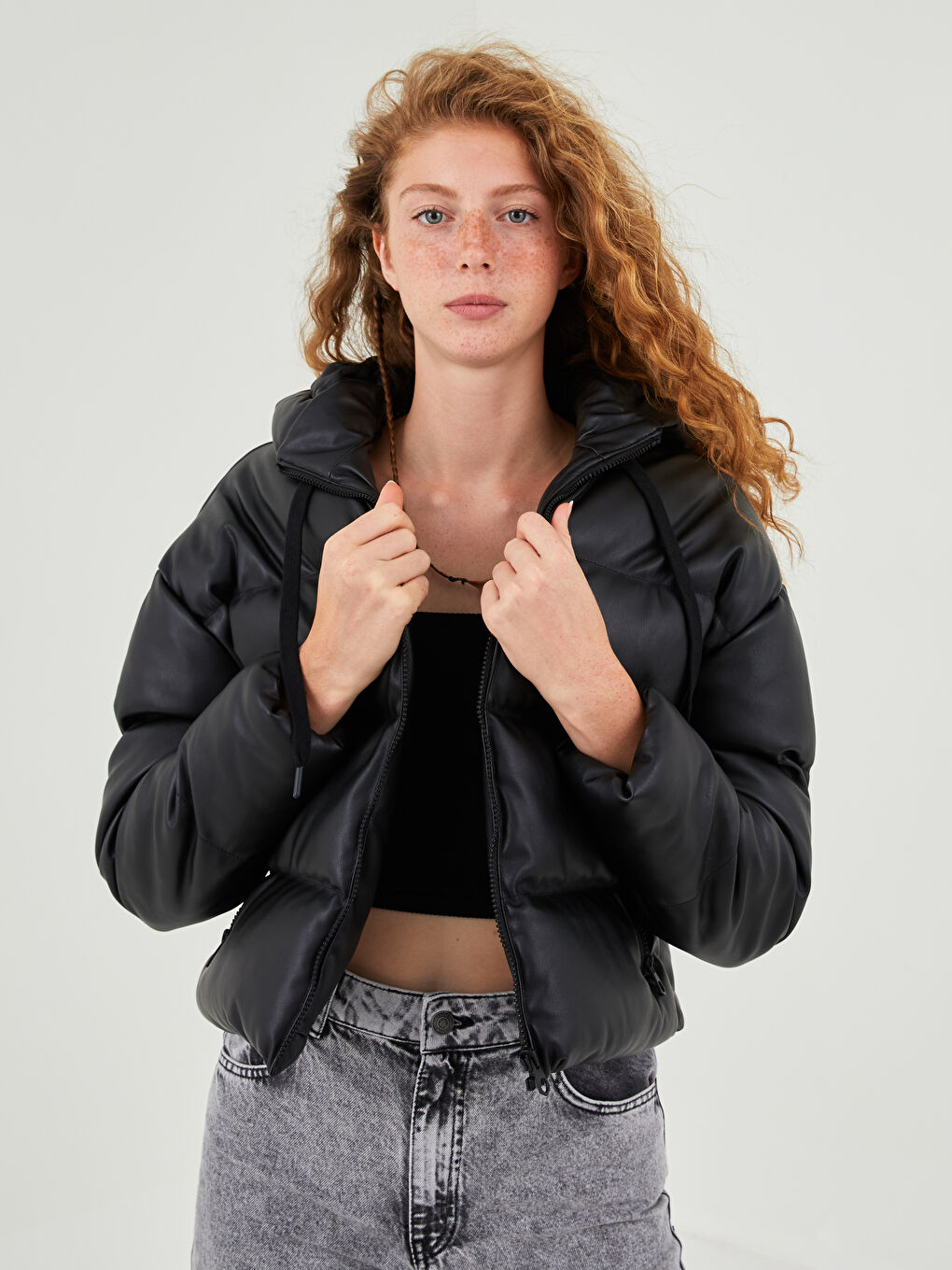 جاكيت منتفخ للسيدات بكابوش سادة بجيوب-4