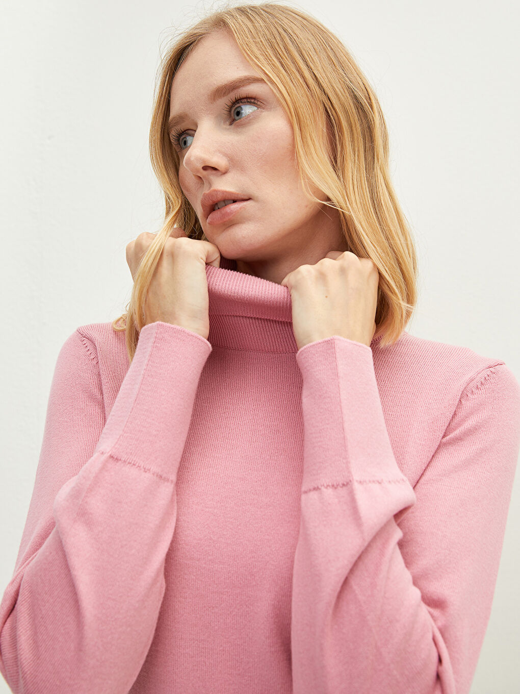 Turtleneck Plain Long Sleeve Women's Knitwear Sweater-1