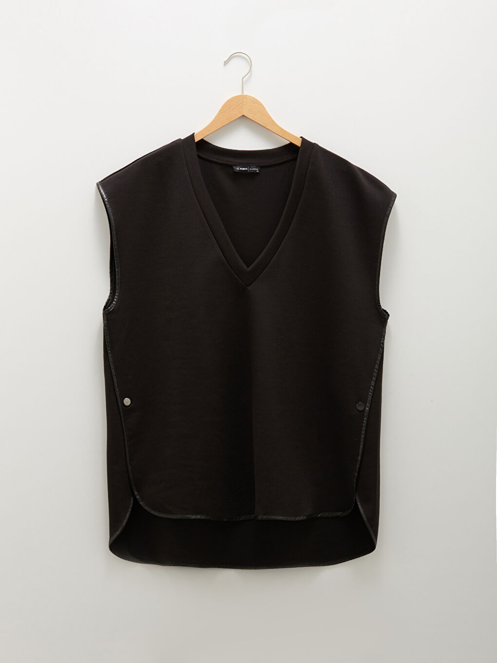 Женская футболка без рукавов с V-образным вырезом прямого кроя-10