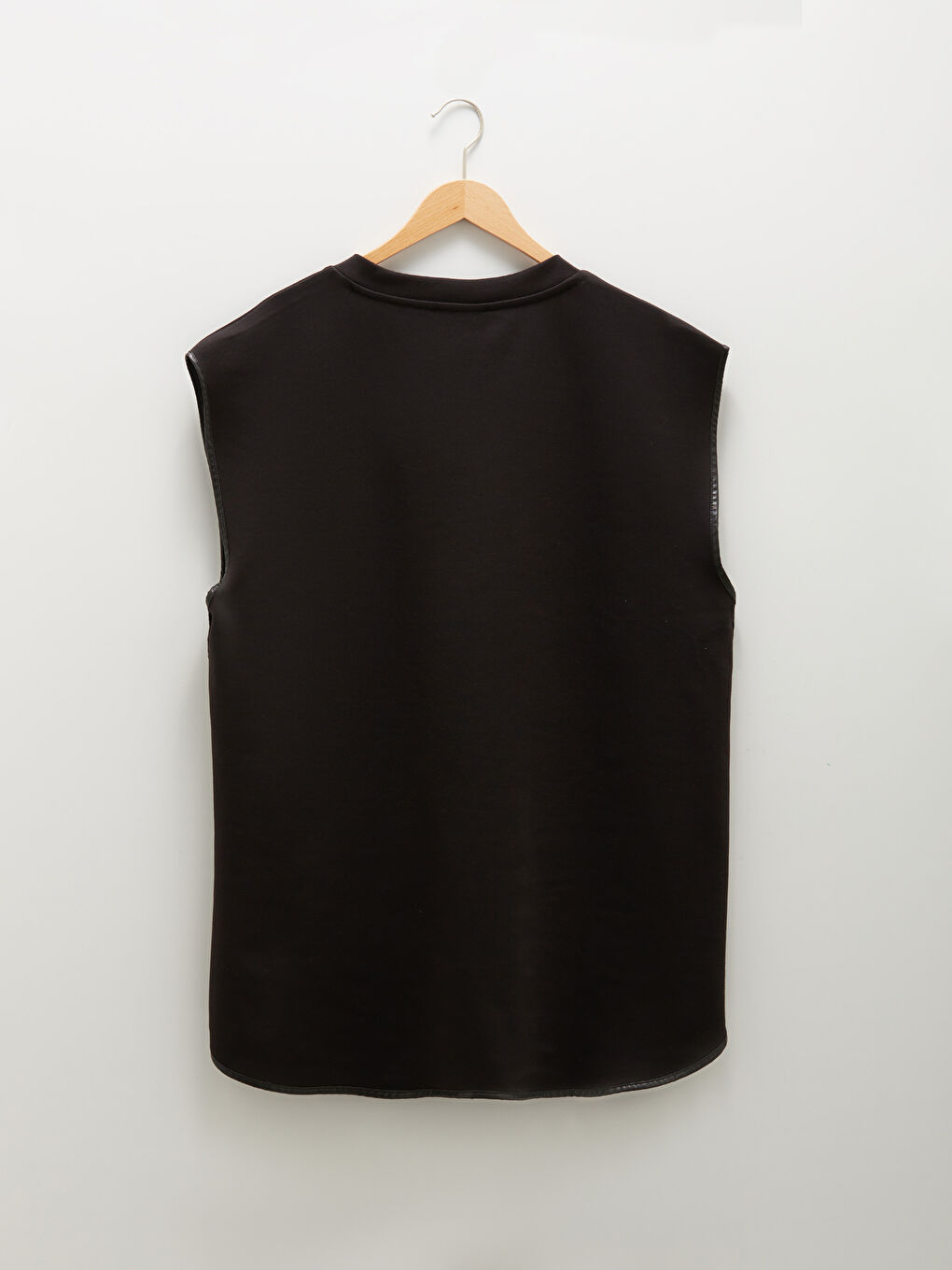 Женская футболка без рукавов с V-образным вырезом прямого кроя-11