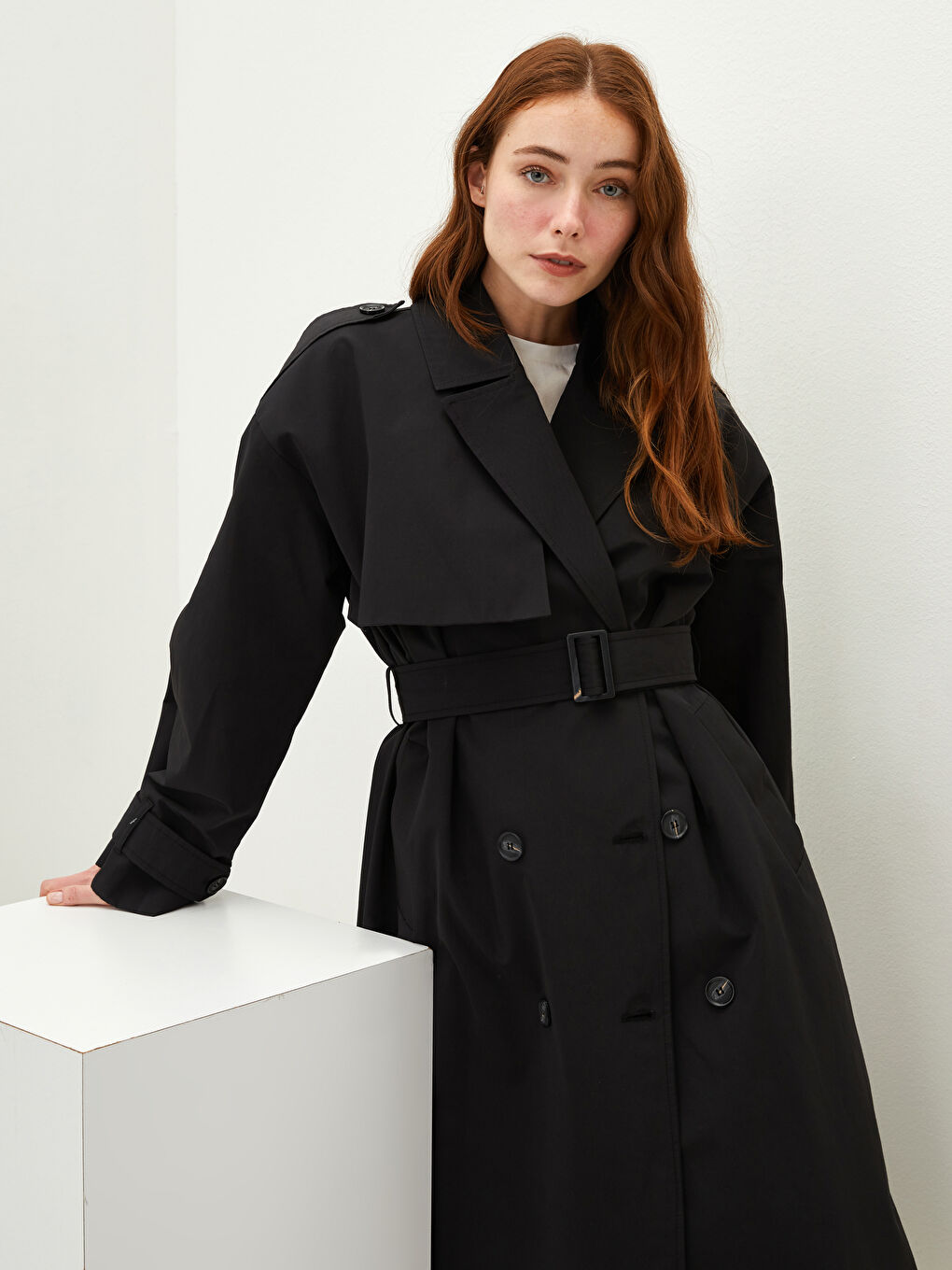 معطف ترنش للسيدات بياقة جاكيت مستقيمة وكم طويل وحزام عند الخصر-1