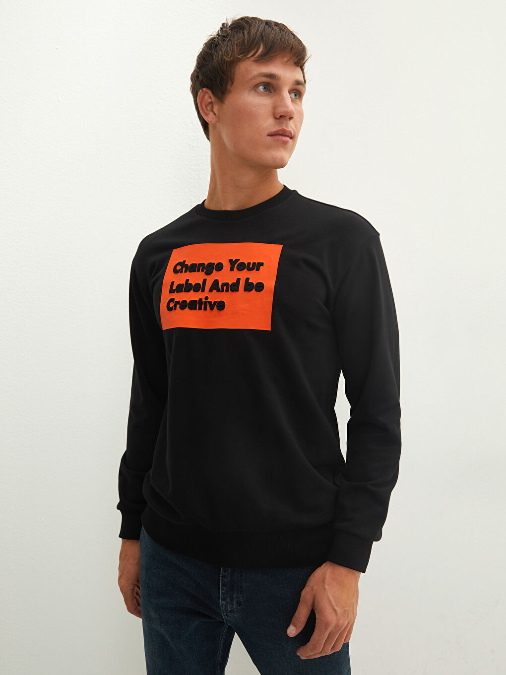 Ерлерге арналған ұзын жең дөңгелек жағалы принтті свитшот