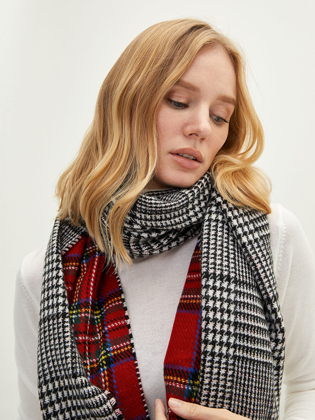 LCW ACCESSORIES Weihnachtlicher Schal für Damen mit Karomuster und Fransen -W1BM44Z8-LPA