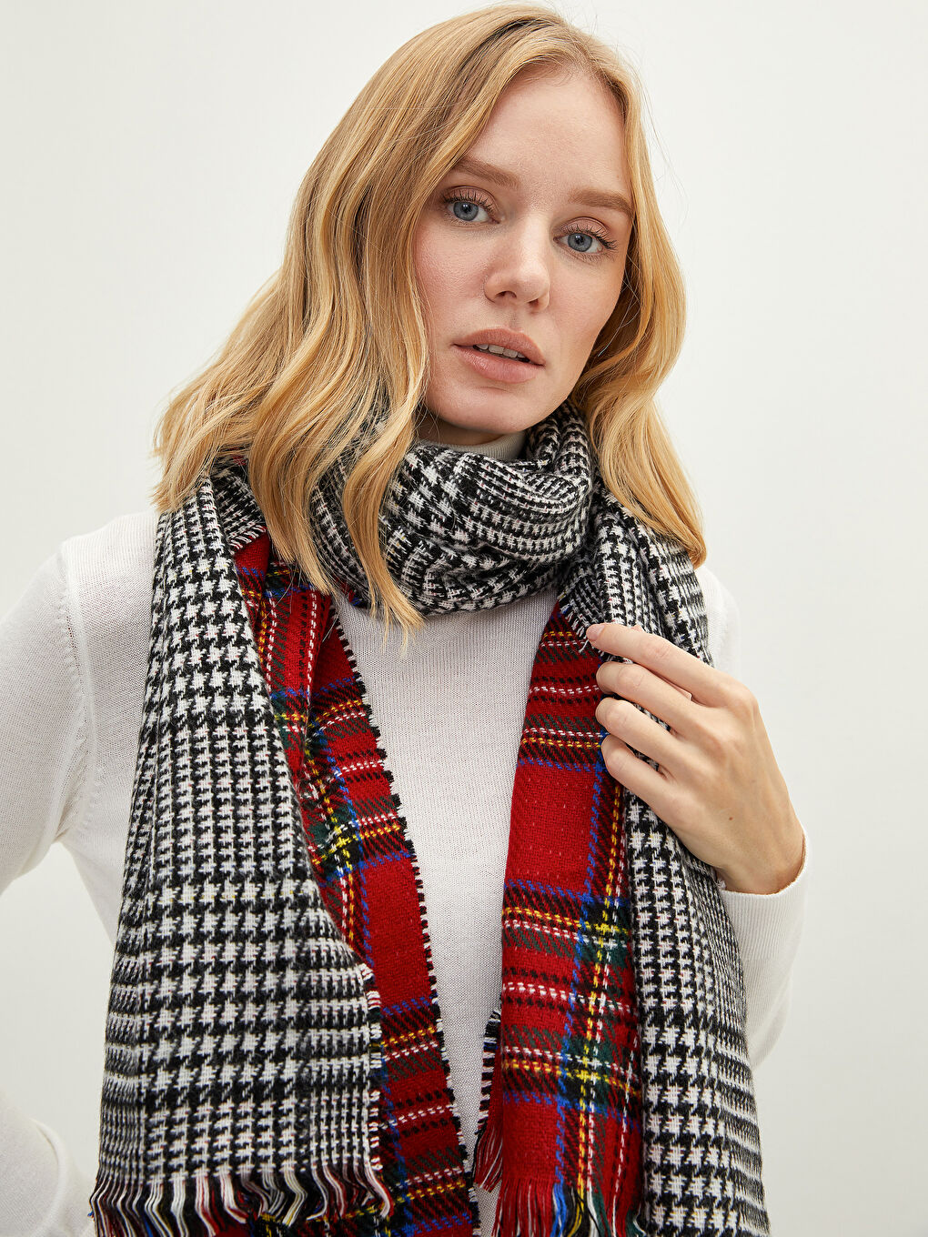 LCW ACCESSORIES Weihnachtlicher Schal für Damen mit Karomuster und Fransen -W1BM44Z8-LPA
