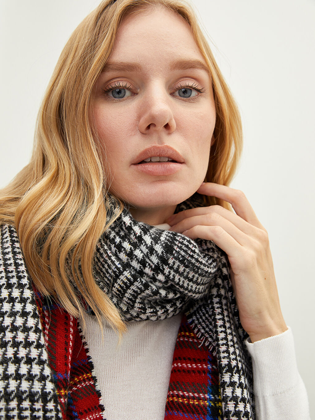 LCW ACCESSORIES Weihnachtlicher Schal für Damen mit Karomuster und Fransen -W1BM44Z8-LPA