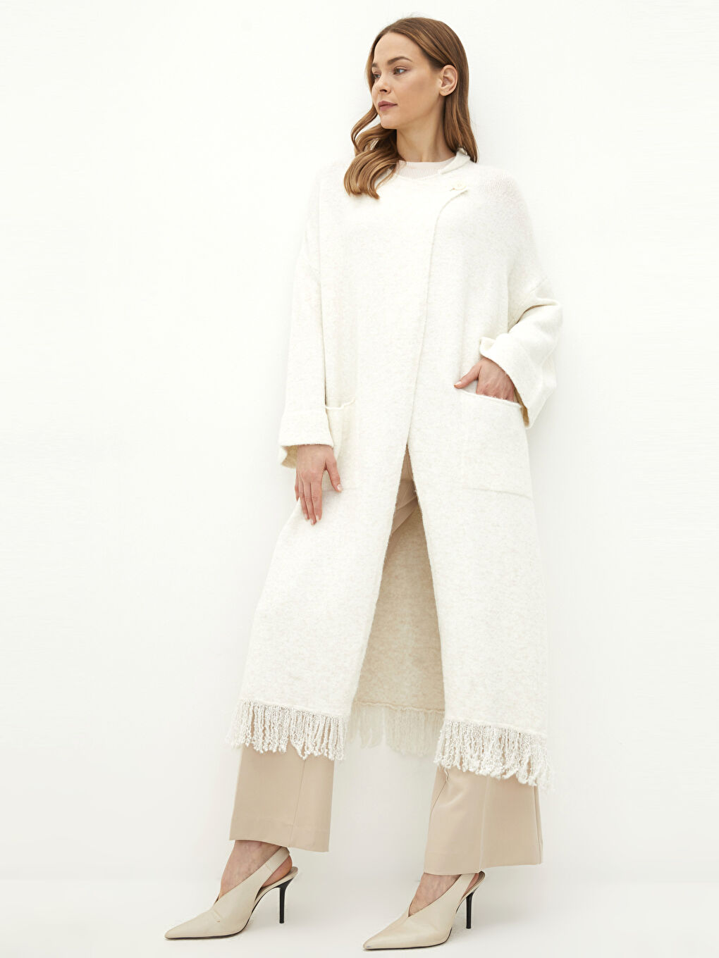 Ekru Bisiklet Yaka Düz Püskül Detaylı Uzun Kollu Kadın Triko Hırka