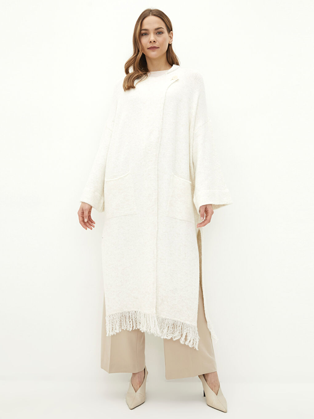 Ekru Bisiklet Yaka Düz Püskül Detaylı Uzun Kollu Kadın Triko Hırka-1