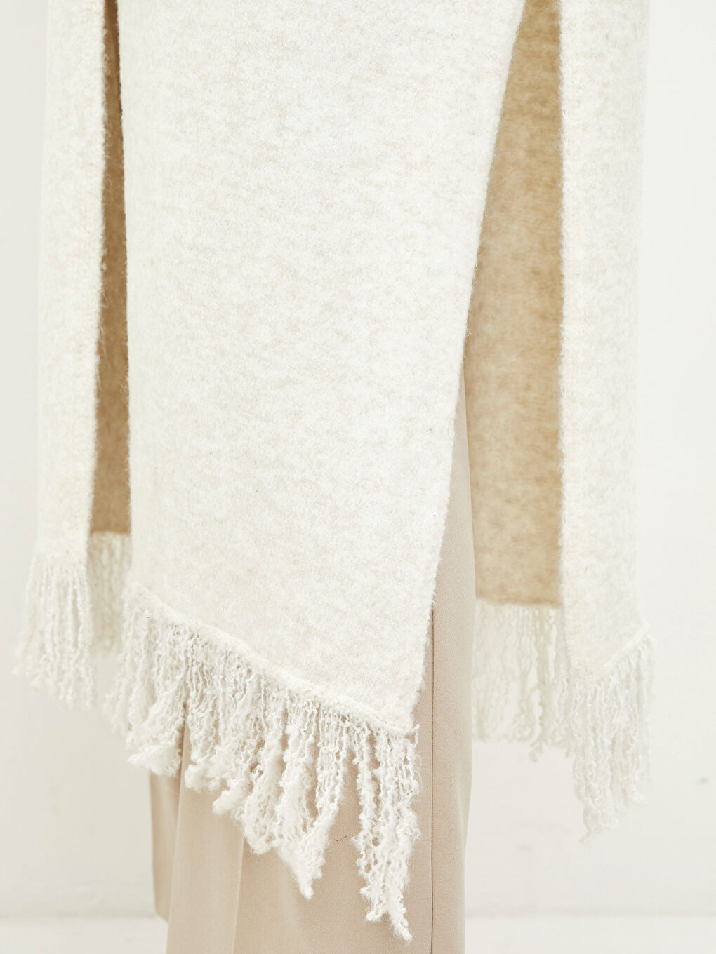 Ekru Bisiklet Yaka Düz Püskül Detaylı Uzun Kollu Kadın Triko Hırka-3