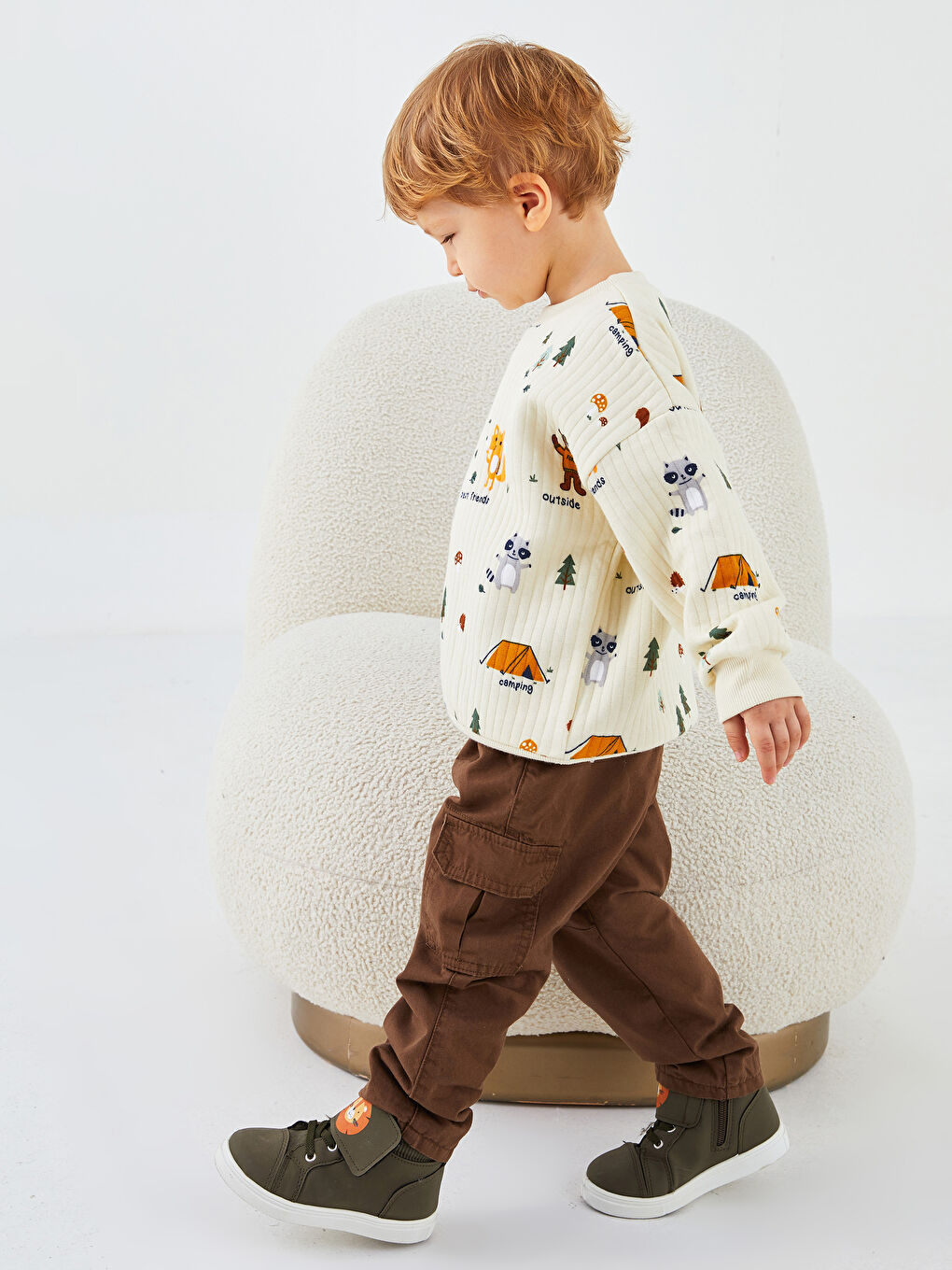 LCW baby Crew Neck Long Sleeve Printed Baby Boys' Sweatshirt -W1BS08Z1-LRA