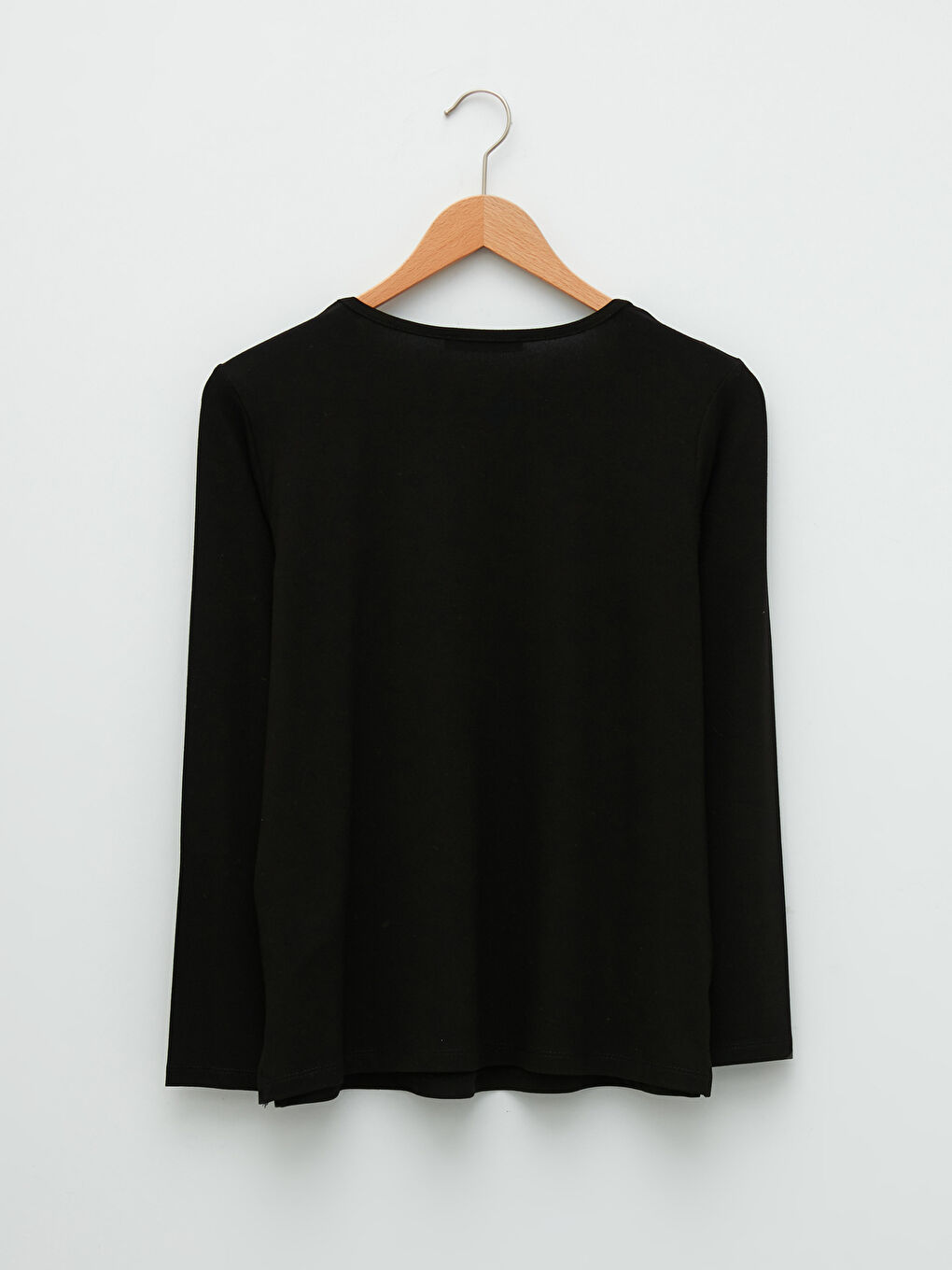 Siyah Bisiklet Yaka Uzun Kol Nakışlı Penye Tişört Kadın-6