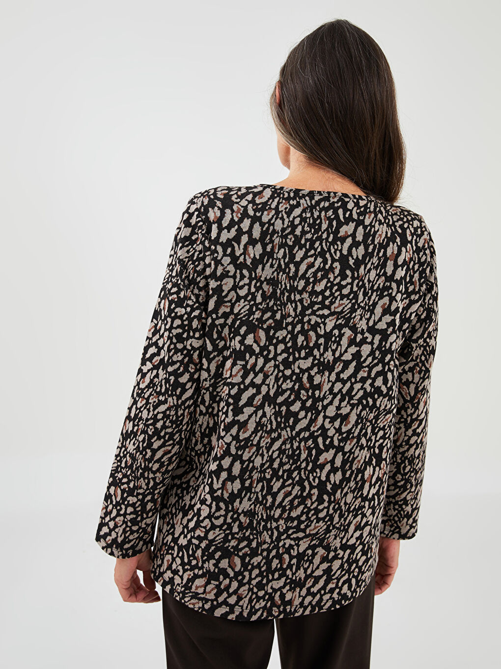 Siyah Bisiklet Yaka Desenli Uzun Kollu Kadın Kazak-4