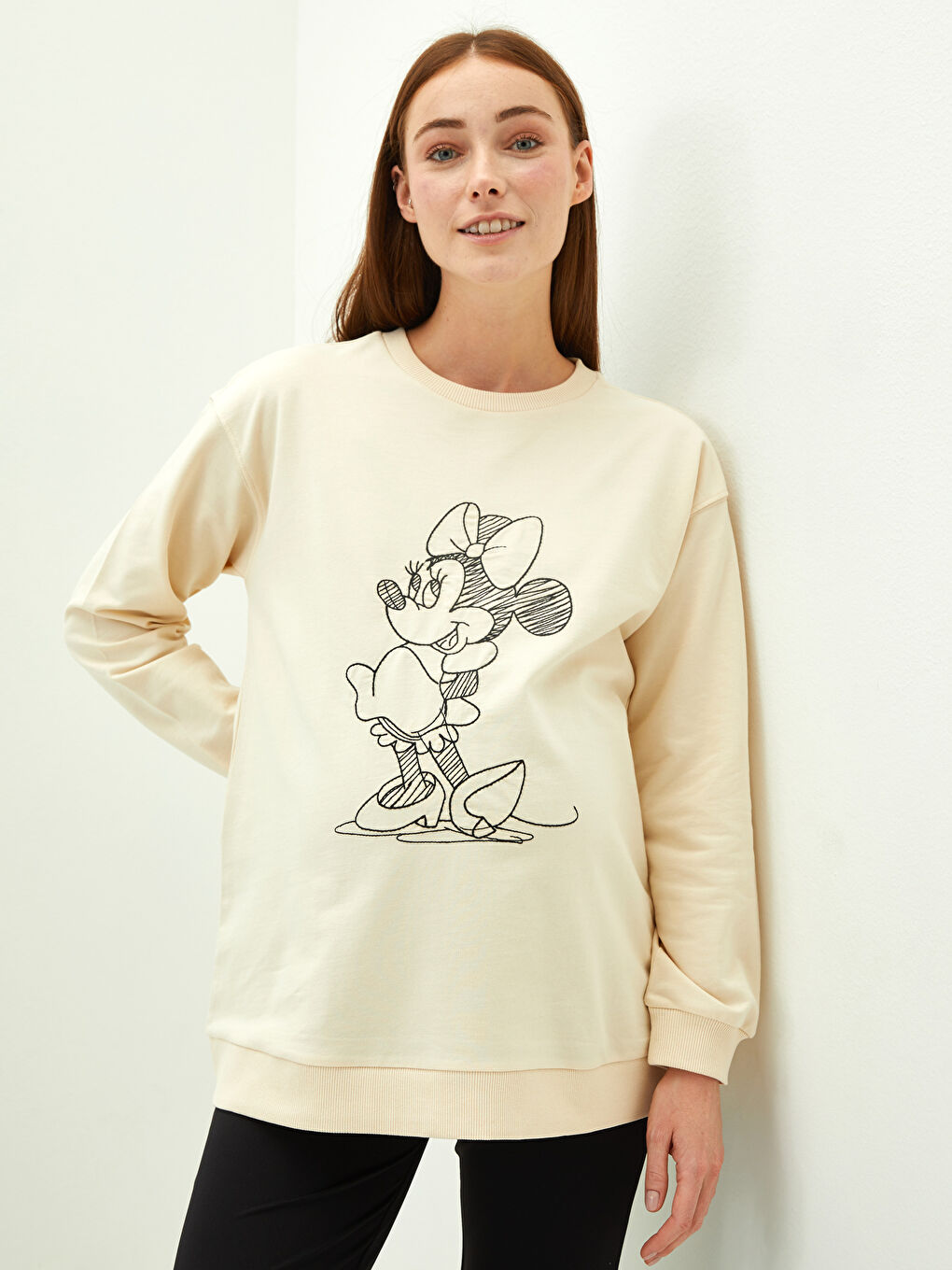 LCWAIKIKI Maternity Crew Neck Minnie Mouse Embroidered Long Sleeve Maternity Sweatshirt -W1BU87Z8-FQB