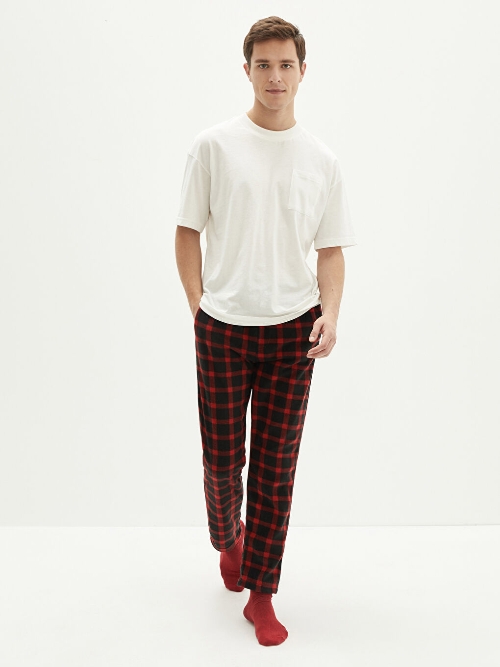 Standard Pattern Plaid Men's Fleece Pajama Bottom-1