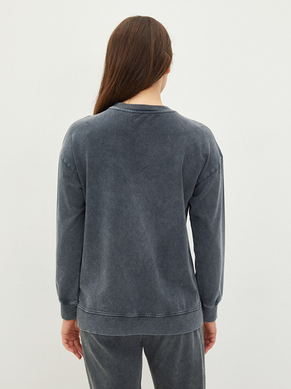 Crew Neck Plain Maternity Sweatshirt-4