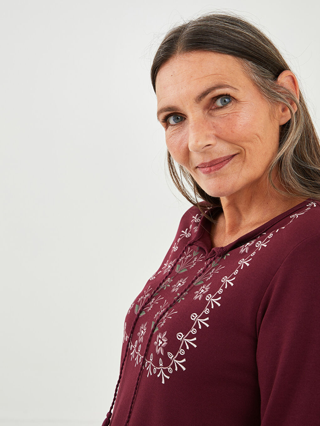 Bordo Bağlamalı Yaka Desenli Uzun Kollu Kadın Bluz-1