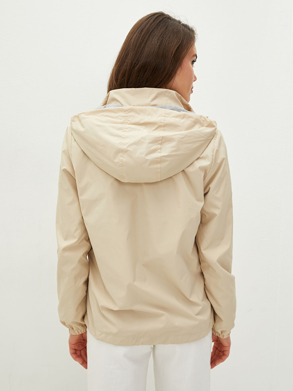 LCWAIKIKI Classic Hooded Straight Long Sleeve Pocket Detailed Women's Raincoat -W1BV94Z8-RRT