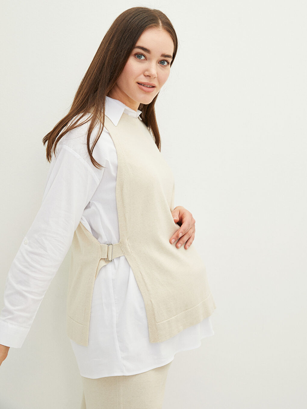 LCWAIKIKI Maternity Crew Neck Plain Maternity Knitwear Sweater Vest -W1BY55Z8-SCQ