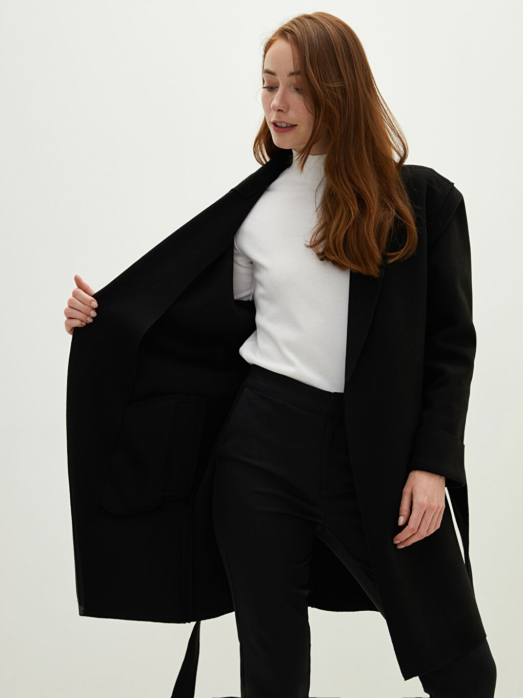 Siyah Ceket Yaka Beli Kemerli Cep Detaylı Uzun Kollu Kalın Kadın Kaşe Kaban-2