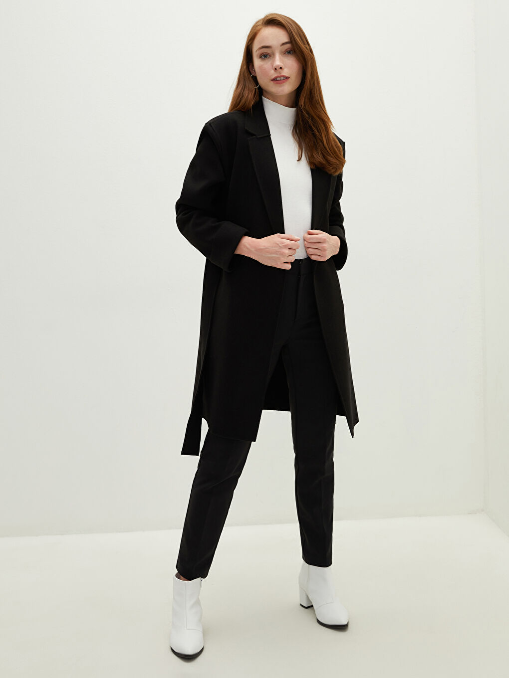 Siyah Ceket Yaka Beli Kemerli Cep Detaylı Uzun Kollu Kalın Kadın Kaşe Kaban-3